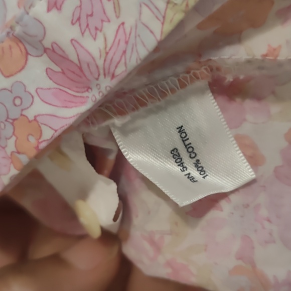 Gap button down blouse size medium - Picture 6 of 9